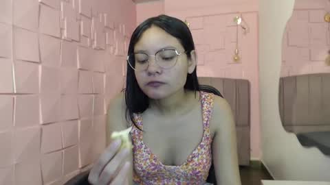 Snapshot of _kita chatting on 10-23-25, 12:48 Jalina online show from 10-23-25, 12:48