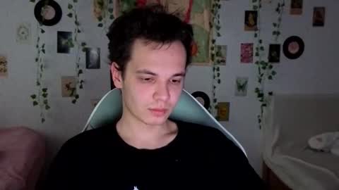 _kitekat_ online show from 10-27-25, 08:29