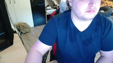 Snapshot of _kitsu_ chatting on 06-14-26, 06:04 _kitsu_ online show from 06-14-26, 06:04