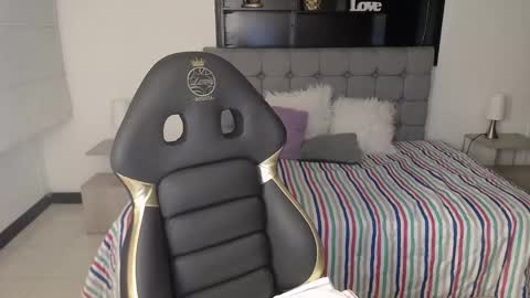 _kitten_1 online show from 01-13-25, 12:45