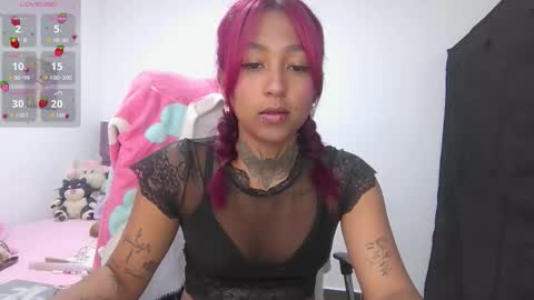 Snapshot of _kitty_moon2 chatting on 01-08-26, 11:51 Stefany online show from 01-08-26, 11:51