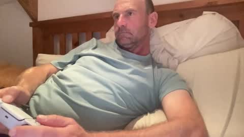 Kiwi online show from 03-25-26, 07:58