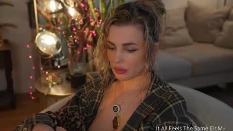 Snapshot of _lady__m_ chatting on 06-02-26, 06:26 _lady__m_ online show from 06-02-26, 06:26