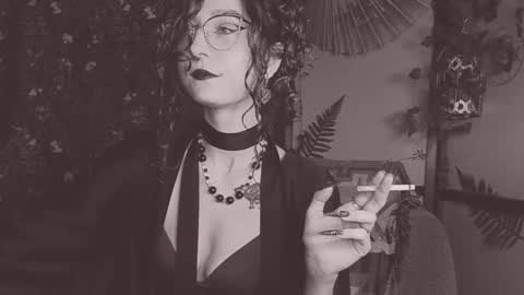 Snapshot of _lady_luna_ chatting on 02-24-25, 12:41 Lady Luna online show from 02-24-25, 12:41