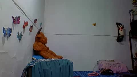 SANDRA online show from 09-25-25, 04:16