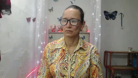 SANDRA online show from 02-17-26, 05:04