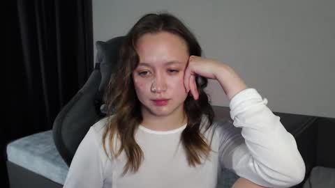 _lalune_ online show from 11-24-25, 10:53