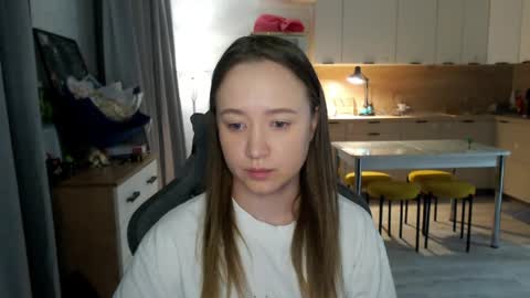 Snapshot of _lalune_ chatting on 04-20-26, 06:42 _lalune_ online show from 04-20-26, 06:42