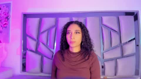 Lanna  online show from 02-08-25, 11:33