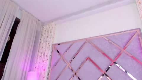 Lanna  online show from 02-28-25, 05:04