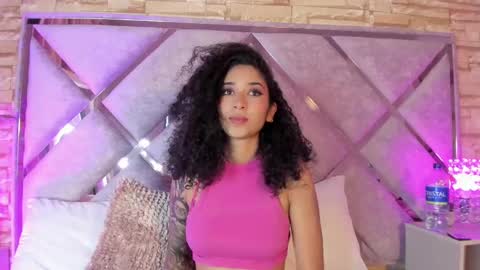 Lanna  online show from 09-11-25, 04:01