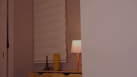 Alejandra suescun online show from 12-15-24, 03:56