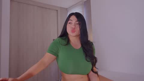 Alejandra suescun online show from 02-04-25, 07:11