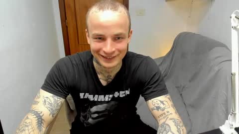 Layne online show from 04-16-26, 10:49