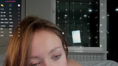 Snapshot of _leksi_ chatting on 12-20-24, 10:43 leksi online show from 12-20-24, 10:43