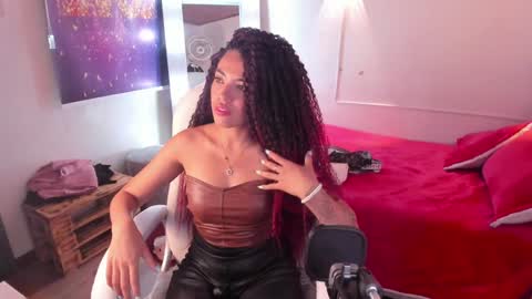 Snapshot of _lili_rose chatting on 01-29-25, 07:43 Lili online show from 01-29-25, 07:43