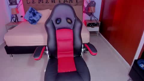 Liily online show from 11-02-25, 08:44