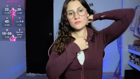 Snapshot of _lindasy_ chatting on 04-27-26, 02:53 Lindasy online show from 04-27-26, 02:53