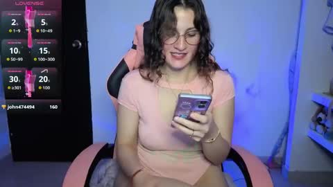 Snapshot of _lindasy_ chatting on 05-22-26, 08:14 Lindasy online show from 05-22-26, 08:14