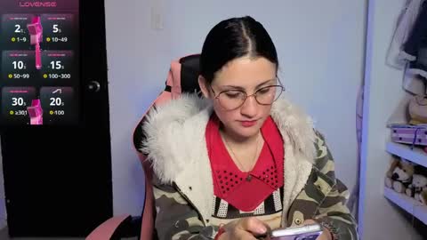 Snapshot of _lindasy_ chatting on 05-28-26, 09:28 Lindasy online show from 05-28-26, 09:28