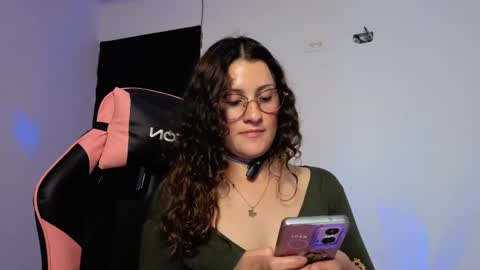 Snapshot of _lindasy_ chatting on 06-03-26, 02:55 Lindasy online show from 06-03-26, 02:55