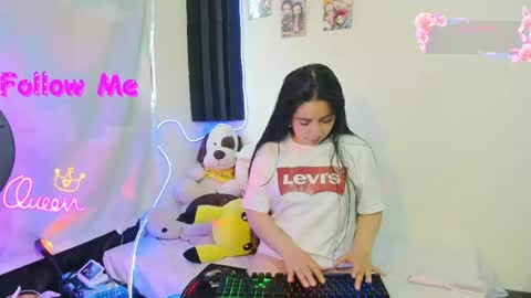 Mily online show from 06-05-26, 10:04
