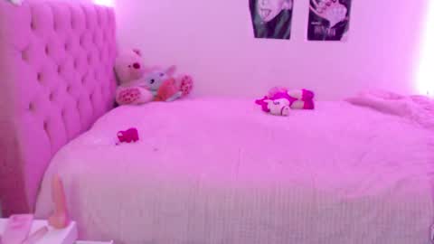 Sofia 3 online show from 10-14-25, 12:55