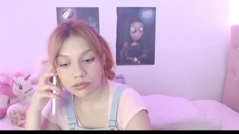 Snapshot of _lloou_ chatting on 06-03-26, 09:42 Sofia 3 online show from 06-03-26, 09:42