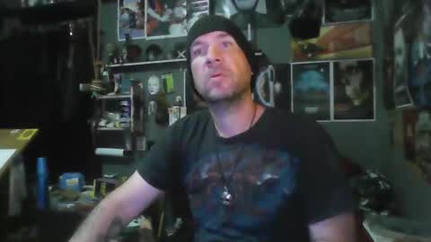 That guy online show from 11-30-25, 04:33