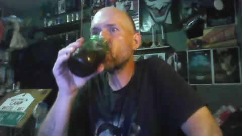 Snapshot of _longfellow chatting on 06-16-26, 07:16 That guy online show from 06-16-26, 07:16