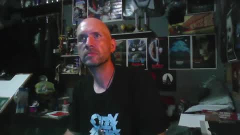 Snapshot of _longfellow chatting on 06-25-26, 05:07 That guy online show from 06-25-26, 05:07