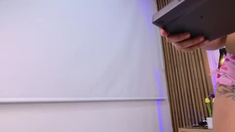 Luisa merrid online show from 04-17-26, 03:04