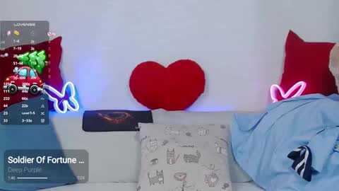 Snapshot of _lorik chatting on 01-14-25, 12:43   online show from 01-14-25, 12:43