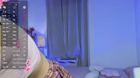 Snapshot of _luminika chatting on 07-30-26, 03:33 Nika online show from 07-30-26, 03:33