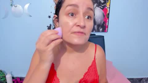  luna  sweet  online show from 10-22-25, 08:08