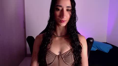 Snapshot of _luna_dupont_ chatting on 03-27-26, 11:32 Luna online show from 03-27-26, 11:32