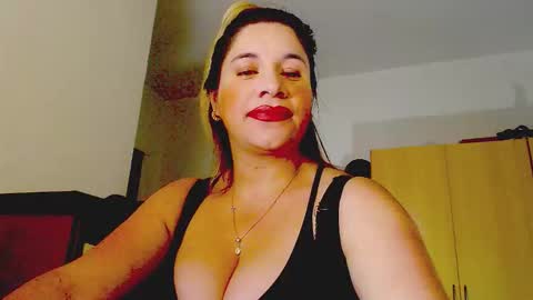 _lunagold_ online show from 03-17-26, 09:40