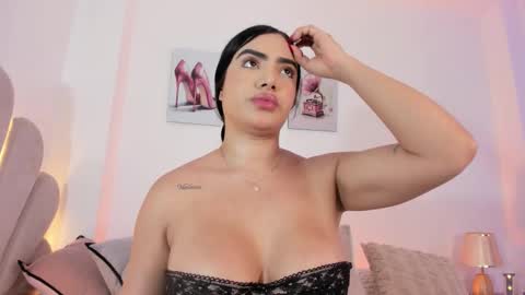 _luuciana_ online show from 03-18-26, 04:04