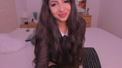 Lynna online show from 01-19-25, 12:38