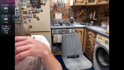 Snapshot of _magic_kis chatting on 11-20-25, 06:46 _magic_kis online show from 11-20-25, 06:46