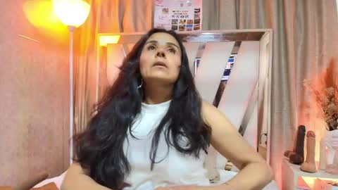 _marcela__ online show from 06-01-26, 11:45