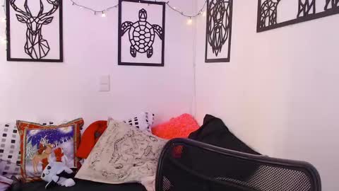 Marce  online show from 12-21-24, 03:53