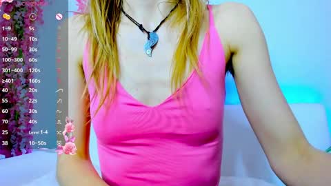 Snapshot of _mari_so chatting on 05-13-26, 10:23 Scarlett online show from 05-13-26, 10:23