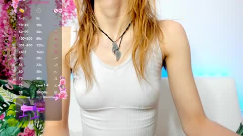 Snapshot of _mari_so chatting on 05-17-26, 12:12 Scarlett online show from 05-17-26, 12:12