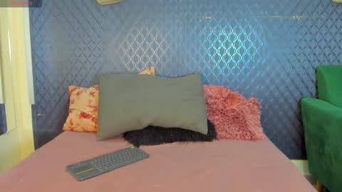 Maria online show from 11-20-25, 06:18