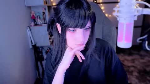 Snapshot of _mariko_ chatting on 11-13-25, 03:11 Mariko online show from 11-13-25, 03:11