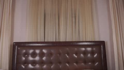 Snapshot of _marvelous_time_ chatting on 12-14-24, 12:01 Gwen online show from 12-14-24, 12:01
