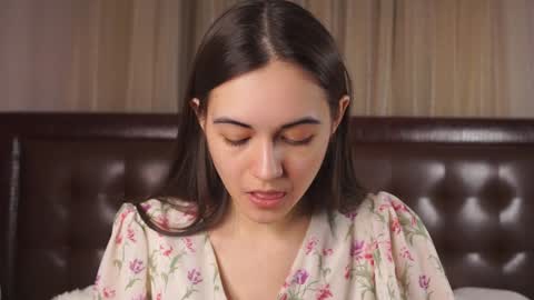 Snapshot of _marvelous_time_ chatting on 12-27-24, 11:53 Gwen online show from 12-27-24, 11:53