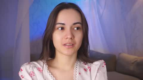 Snapshot of _marvelous_time_ chatting on 02-25-25, 08:41 Gwen online show from 02-25-25, 08:41