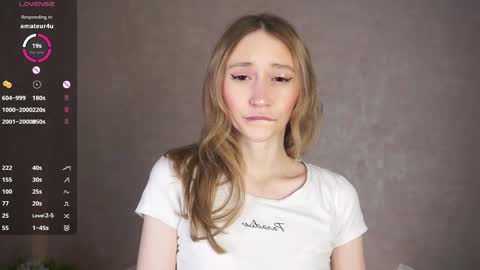 Snapshot of _marvelous_time_ chatting on 09-28-25, 03:45 Gwen online show from 09-28-25, 03:45